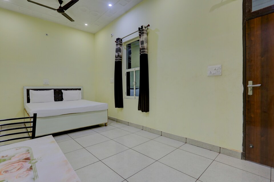 OYO Great Lodge Room, Bhiwani, Bhiwani