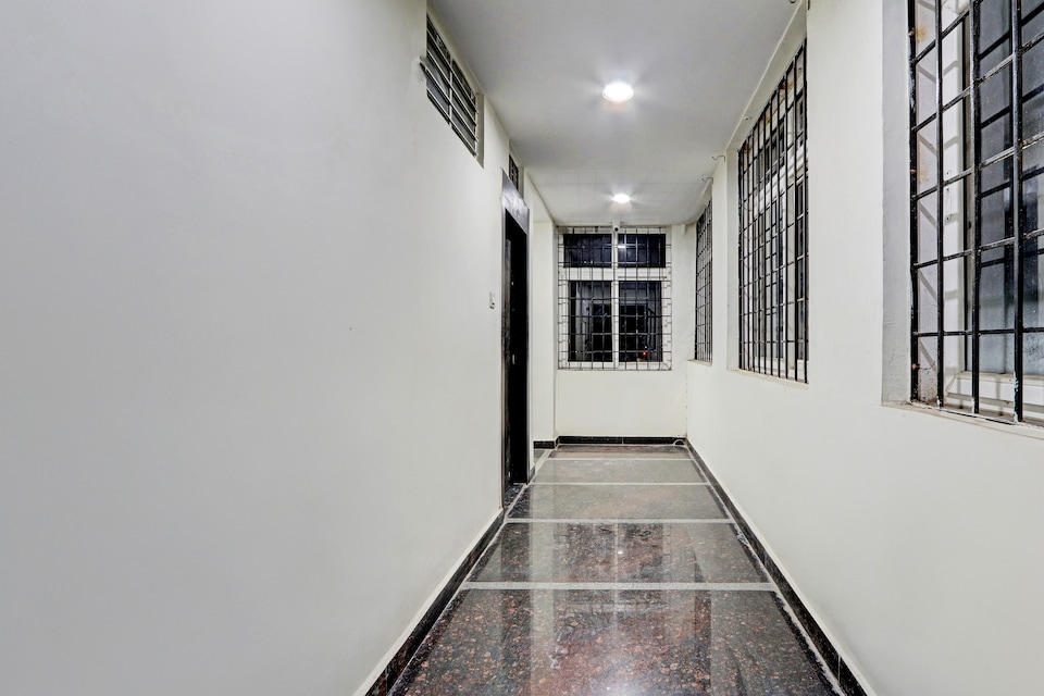 Hotel O Living Tree Suites, Ameerpet, Hyderabad