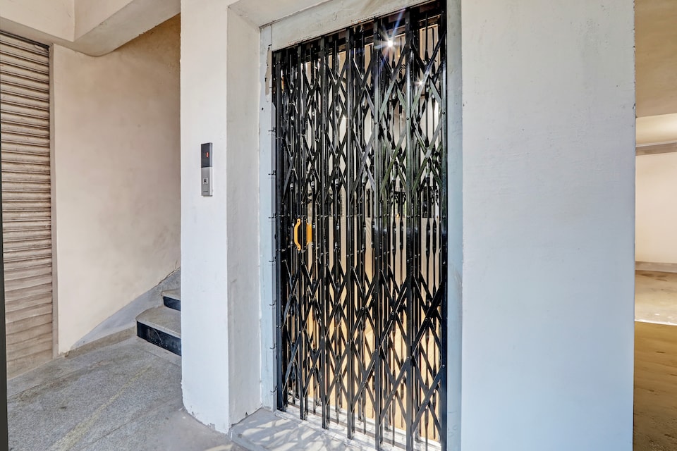 Hotel O Living Tree Suites, Ameerpet, Hyderabad