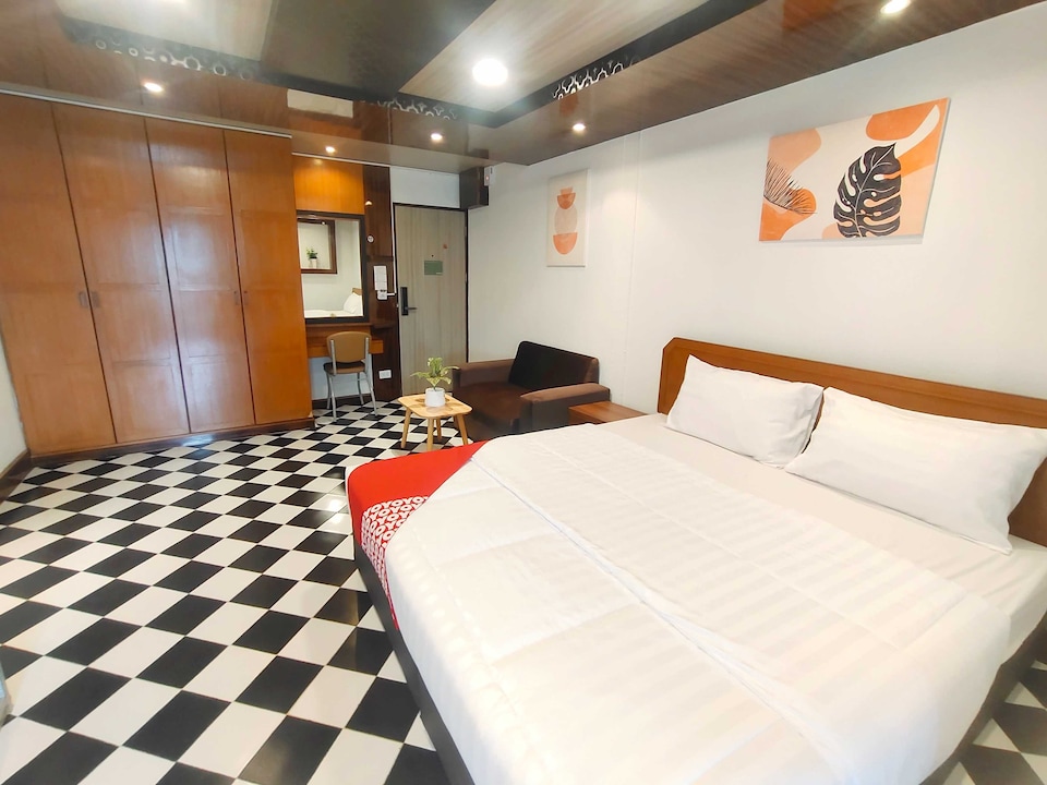 OYO 75446 Travis Inthamara 49, Ratchada, Bangkok