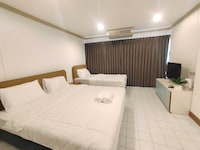 OYO 75446 Travis Inthamara 49