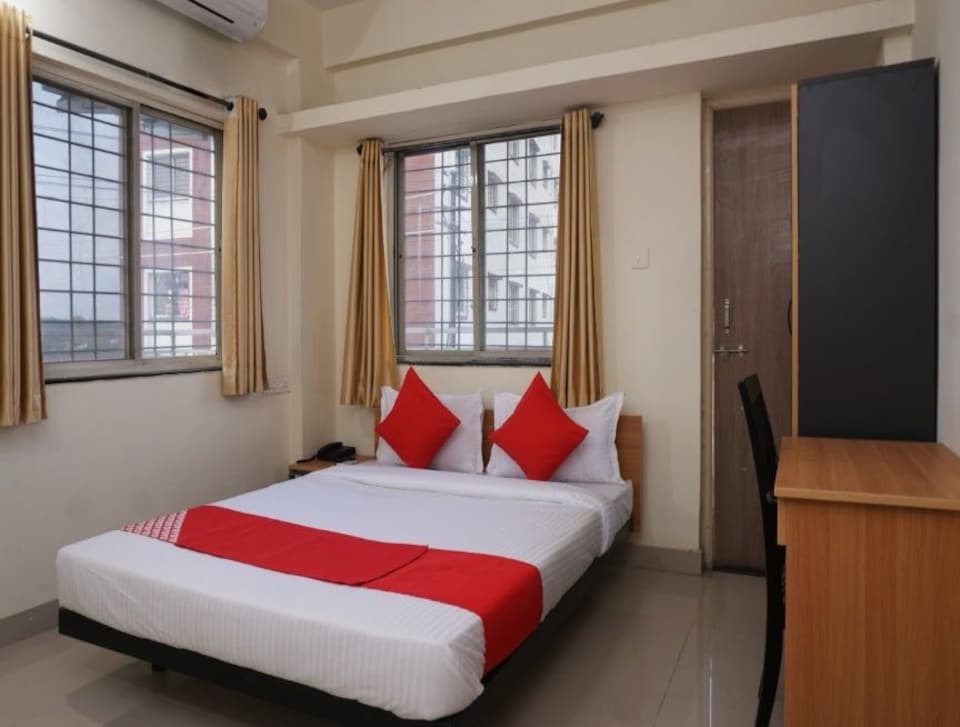 Hotel O Lakeview, Viman Nagar, Pune