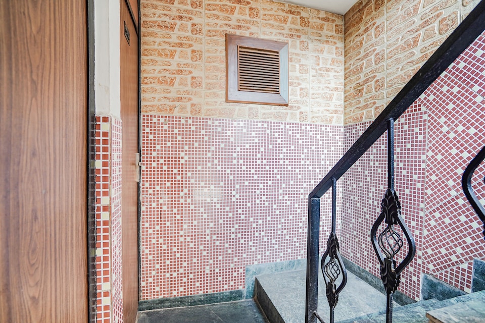 Hotel O Exotica Palace, Saket Delhi, Delhi