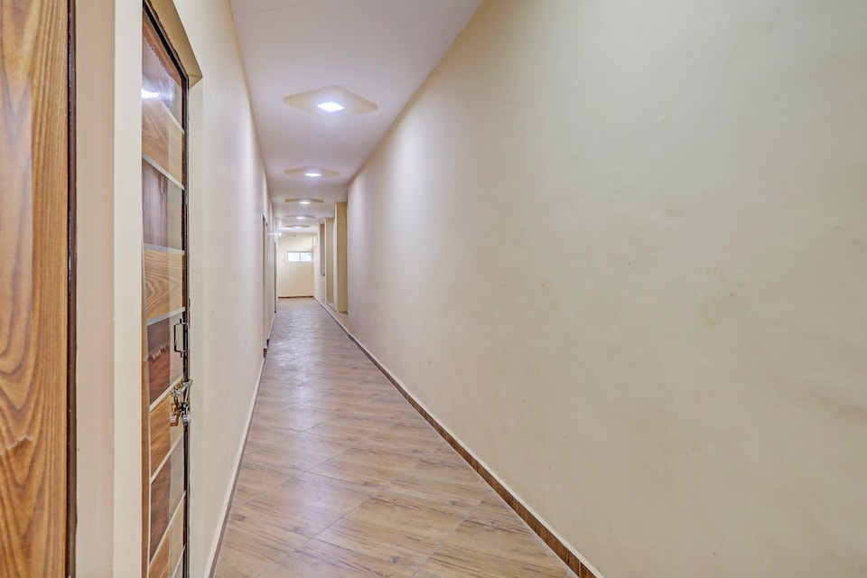 Hotel O Sai Palace, Tatibandh Road, Raipur