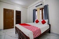 Hotel O Grand Maison