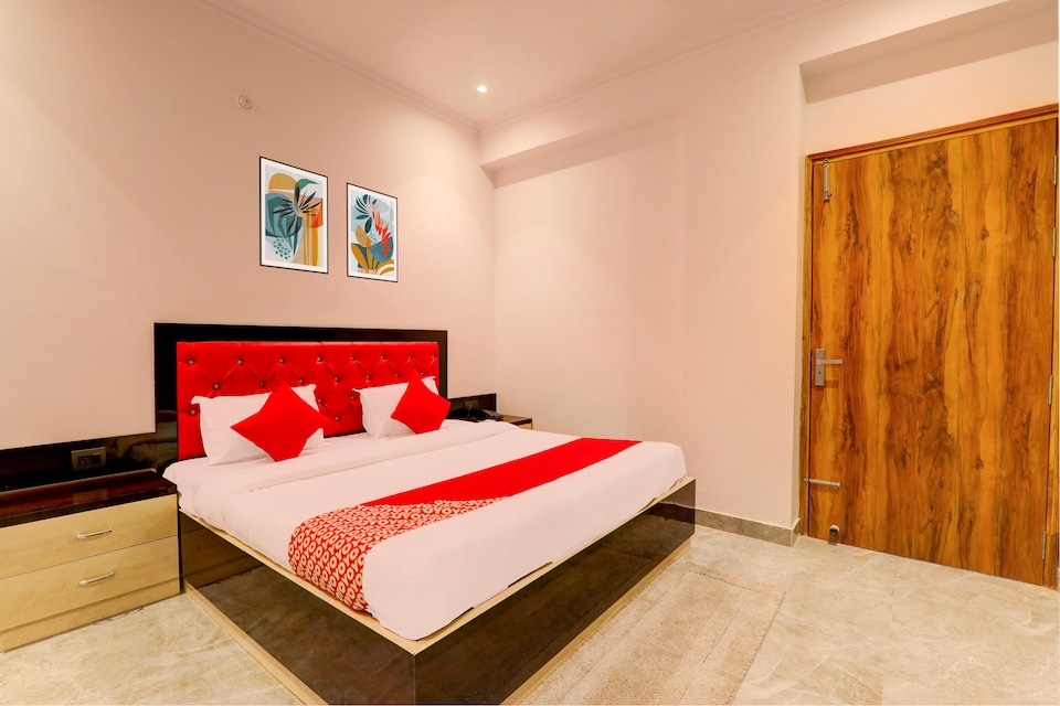 OYO Flagship The Dharams Banquet & Hotel, Gomti Nagar Lucknow, Lucknow