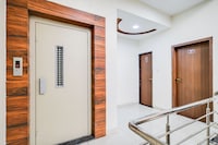 Super Collection O Indore Near Omax City 1