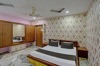 OYO Flagship Hotel Lakshmi Palce