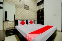 OYO Flagship Hotel K7 Inn