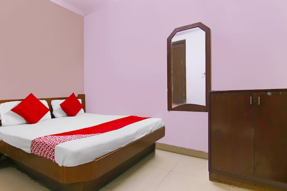 Hotel O Nasa Inn, Paharganj Delhi, Delhi