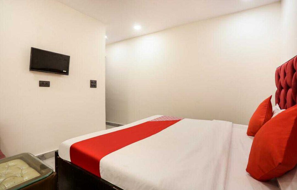 POP 81665G Hotel New Maharaja , North Delhi, Delhi