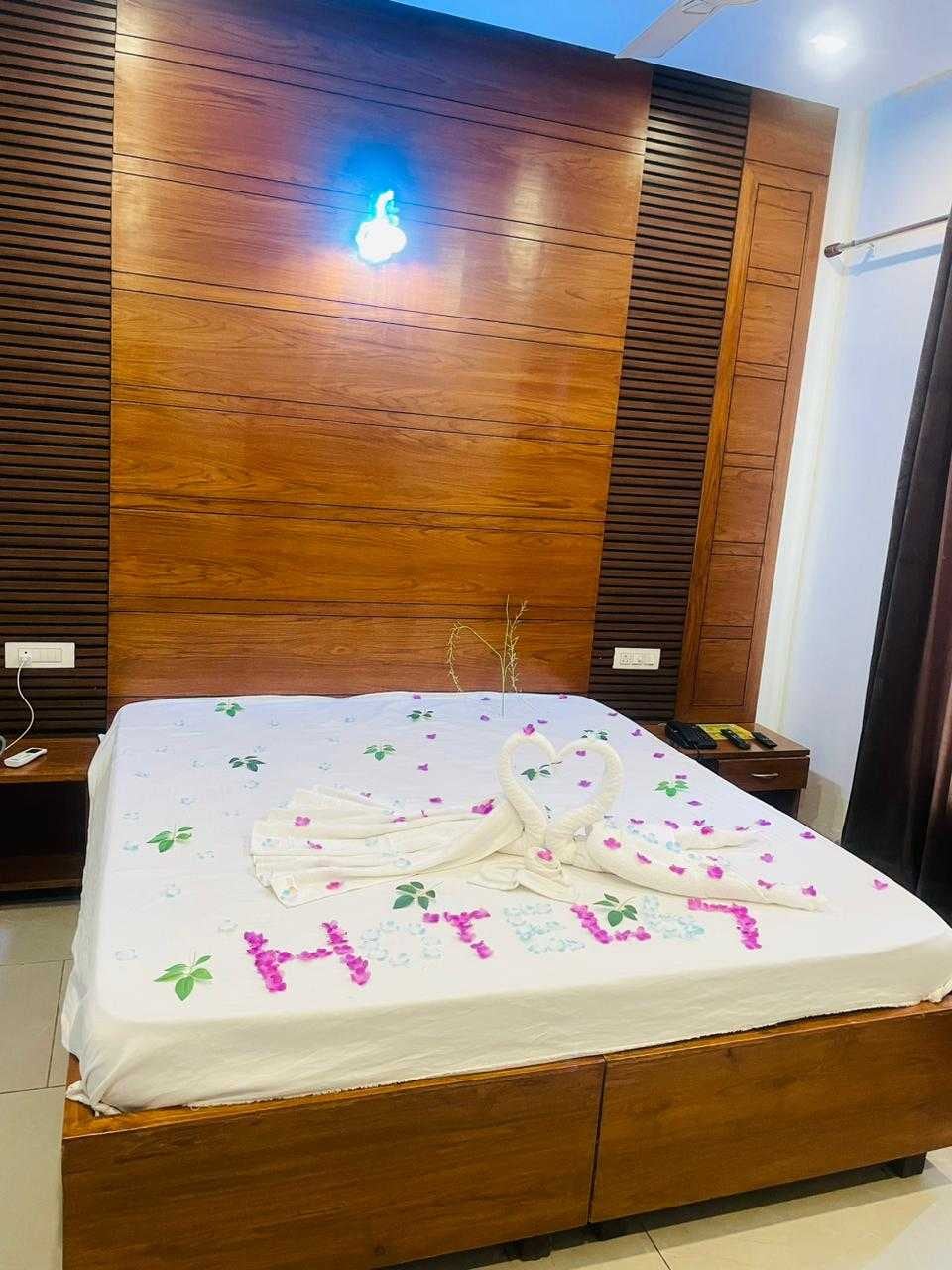 OYO Flagship Hotel Sixty Seven , Zirakpur, Zirakpur