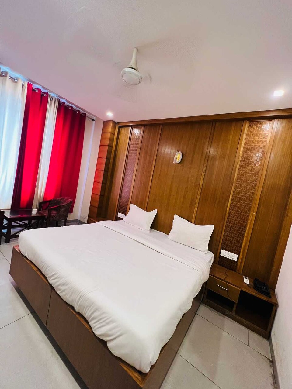 OYO Flagship Hotel Sixty Seven , Zirakpur, Zirakpur