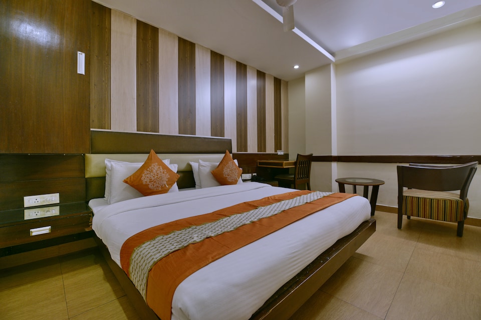 OYO 1721 Hotel Crown Royale, Dehradun ISBT, Dehradun