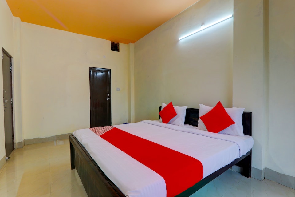 Home Aditya Guest House, Godowlia, Varanasi