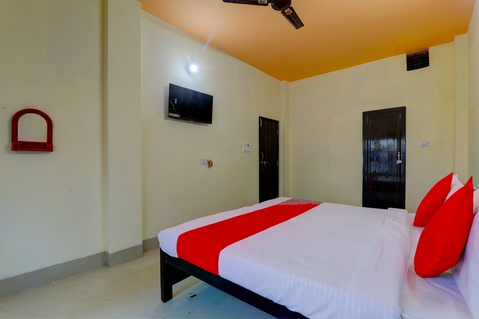 Home Aditya Guest House, Godowlia, Varanasi