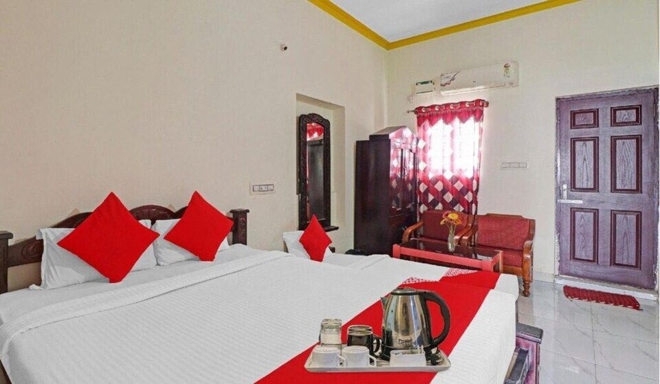 OYO Flagship Navarathna Residency, Chikmagalur, Chikmagalur