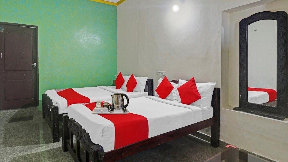 OYO Flagship Navarathna Residency, Chikmagalur, Chikmagalur