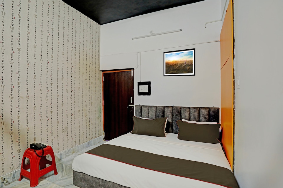 OYO Flagship Hotel Ed.inn, Rambagh Allahabad, Prayagraj