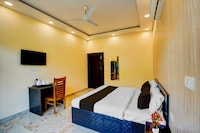 Super Collection O New Lucknow University Campus Formerly Tulsi Hotels And Lawn