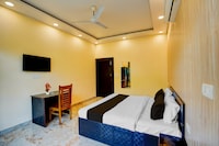 Collection O New Lucknow University Campus Formerly Tulsi Hotels And Lawn