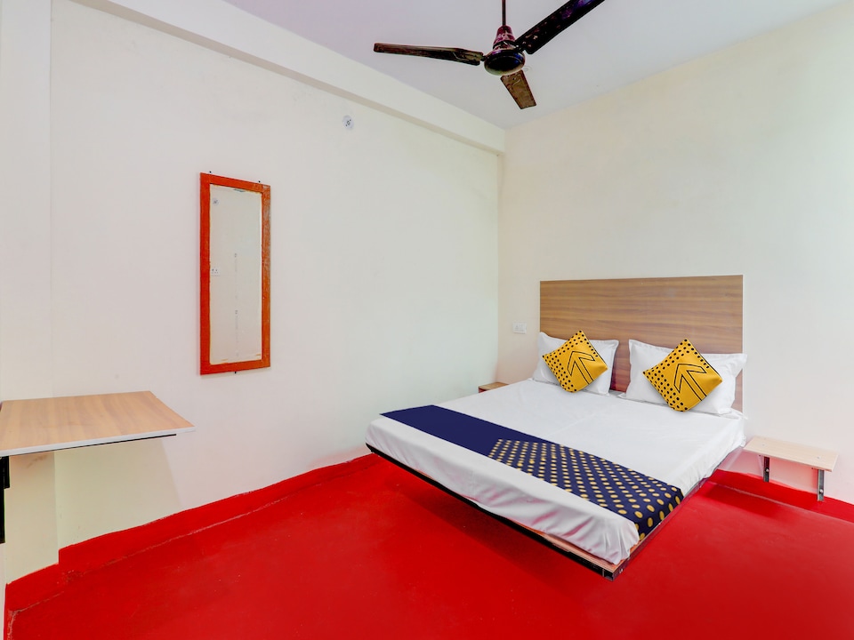 SPOT ON Traingle Guest House, Golghar, Gorakhpur