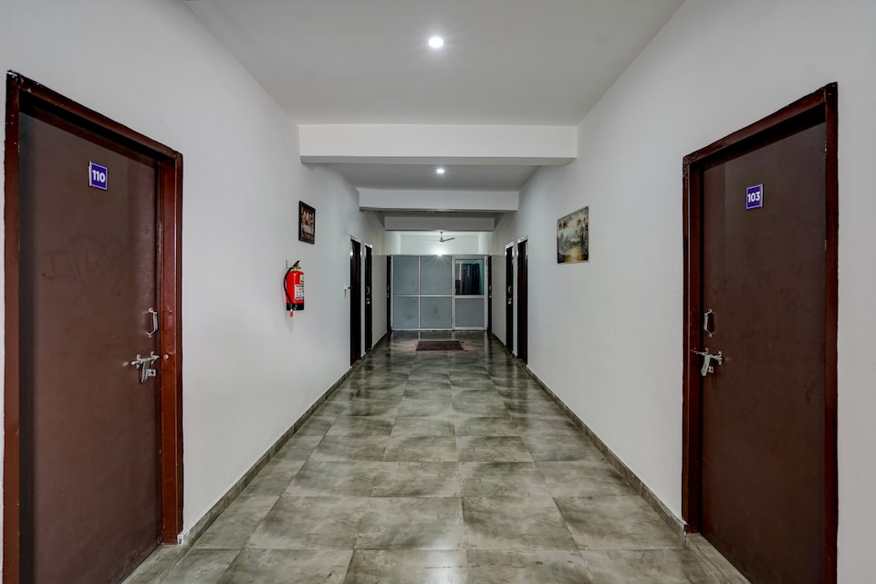 Super Hotel O Omi Rooms, Manesar, Manesar