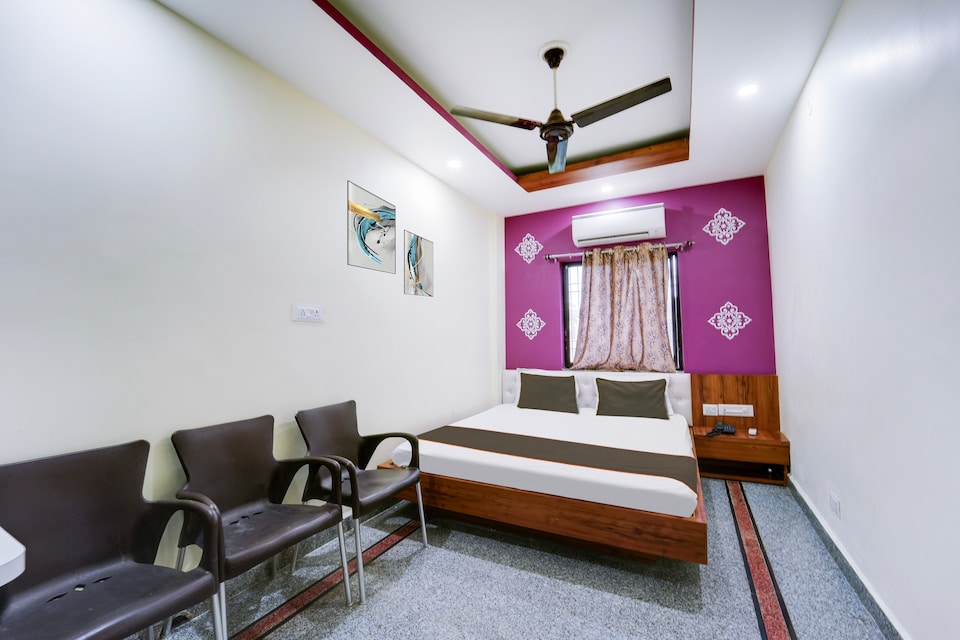 Collection O Gitanjali & Restaurant , Chapra, Chapra