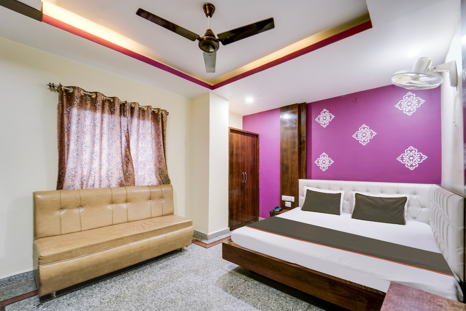 Collection O Gitanjali & Restaurant , Chapra, Chapra