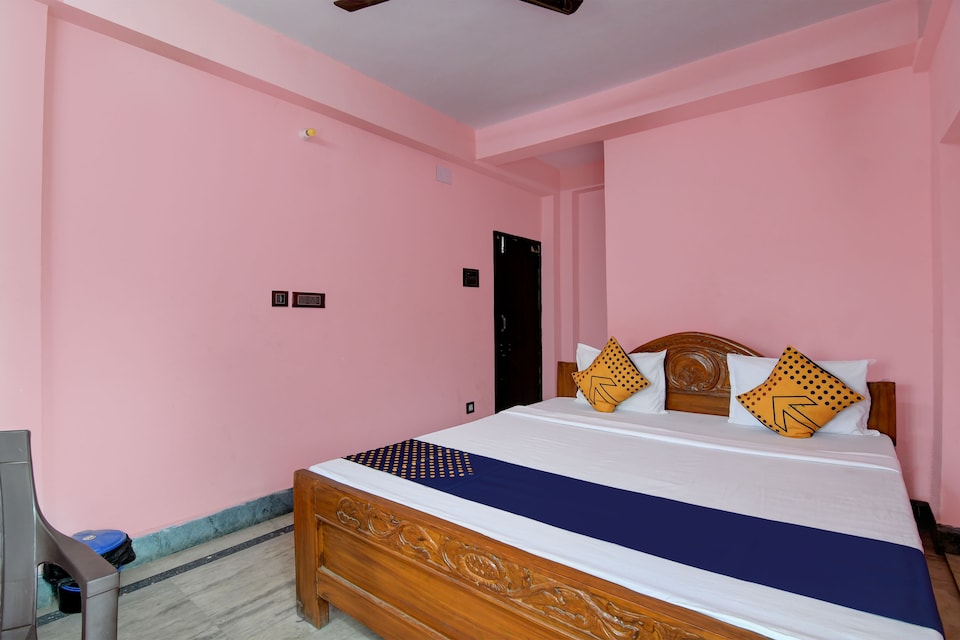 SPOT ON P.s Lodge, Howrah Kolkata, Kolkata