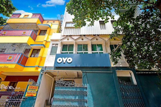 Hotel O Grand Residency Near Kasi Talkies