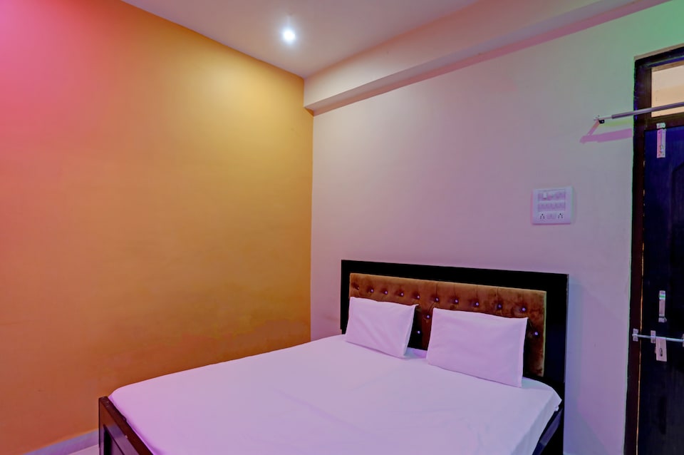 OYO Hotel The Sharkland , Satna, Satna