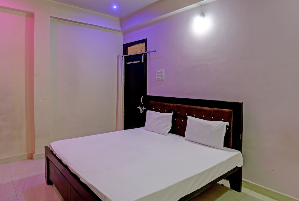 OYO Hotel The Sharkland , Satna, Satna