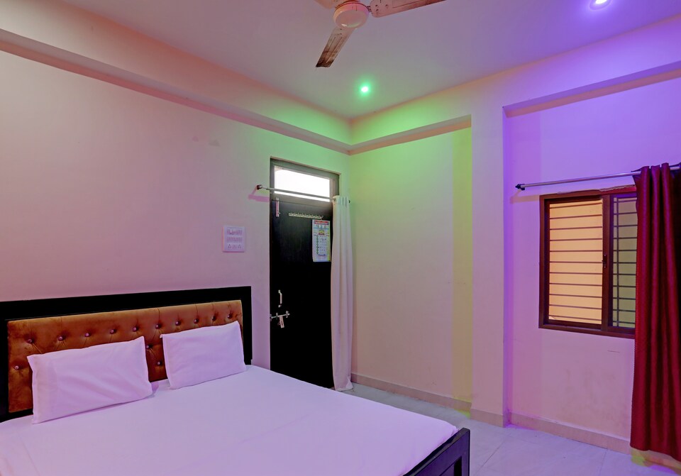 OYO Hotel The Sharkland , Satna, Satna