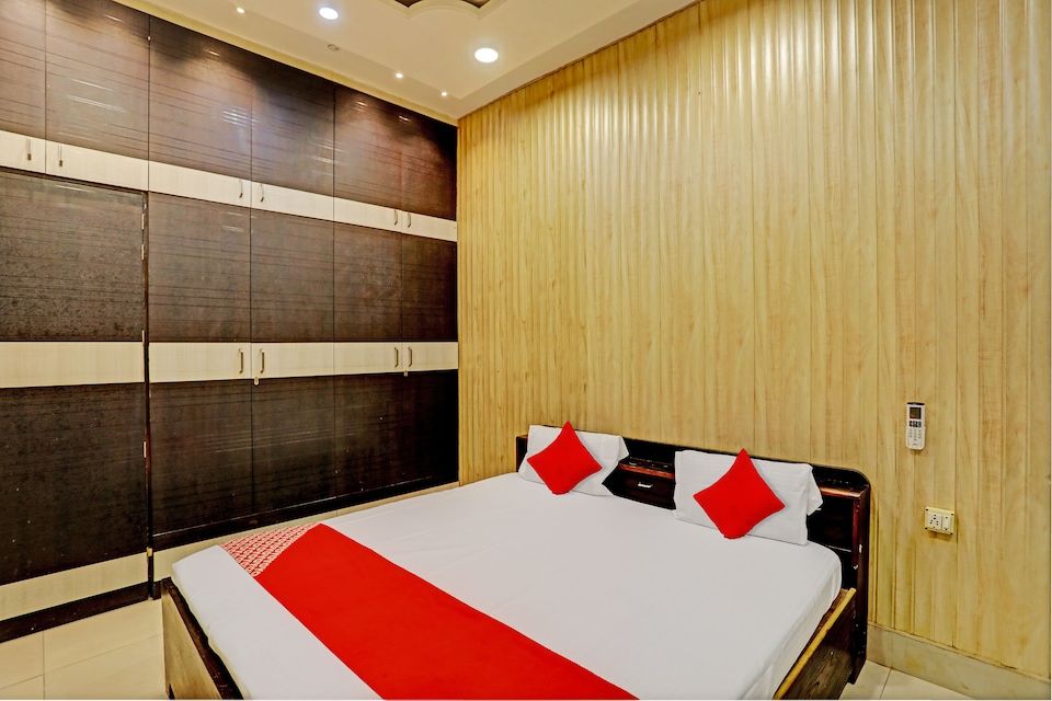 OYO Flagship Rathour Palace , Mahanagar Lucknow, Lucknow