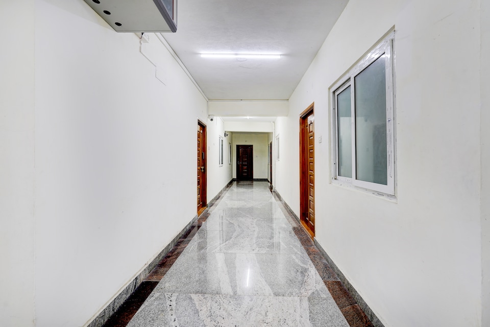 Super Collection O Sathyabama University Sithalapakkam Formerly Srinivasa Residency, OMR Chennai, Chennai