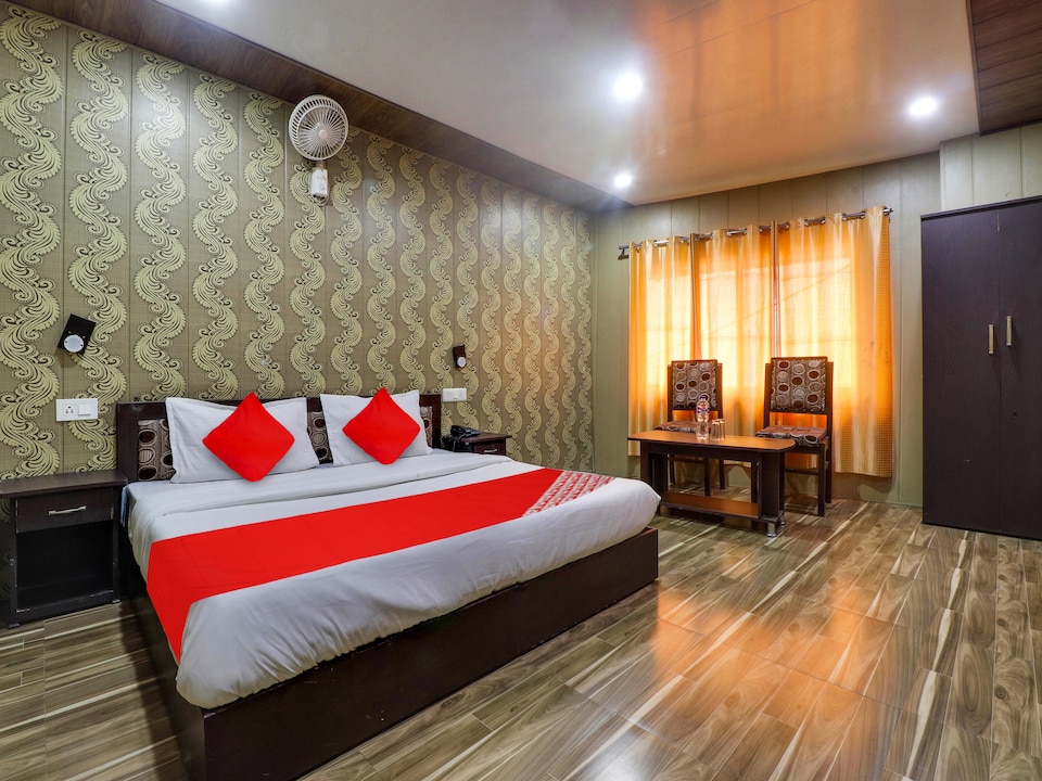 OYO Flagship Hotel The Amar Grand, Picture Palace, मसूरी