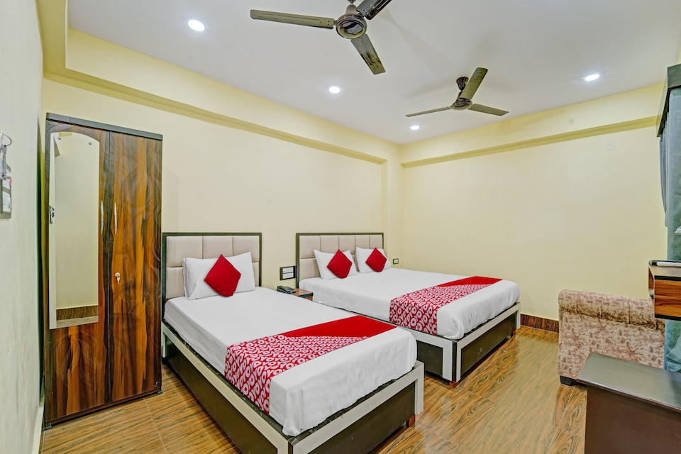 OYO Flagship Hotel Vibrant Satsang Chowk, Deoghar, Deoghar