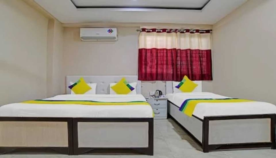 OYO Hotel White House, Pithampur Indore, Indore