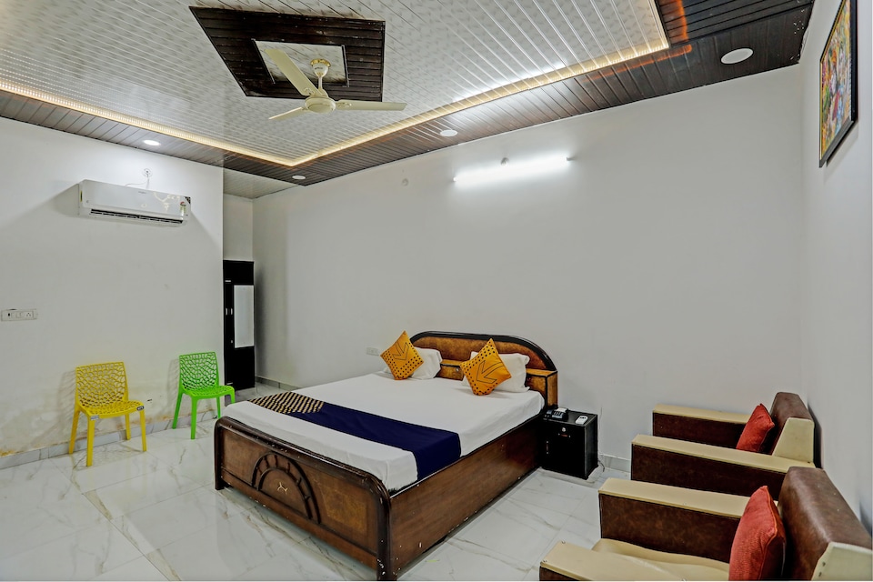 SPOT ON Royal Palm Room & Restaurant, Aligarh, Aligarh