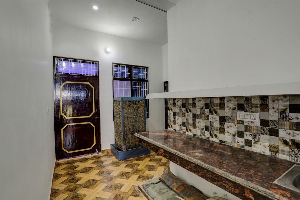 SPOT ON Golden Imperial, Aligarh, Aligarh