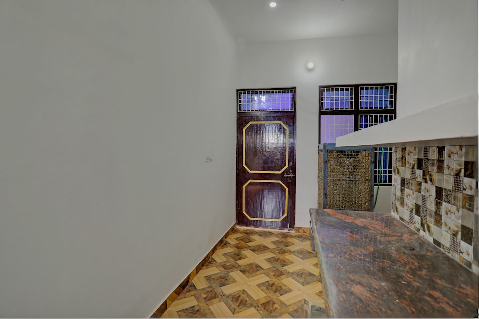 SPOT ON Golden Imperial, Aligarh, Aligarh