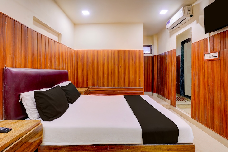 Collection O Chena Creek Godbandar Formerly Hotel Spotlight, Mumbai Borivali-Dahisar-Mira Road, Mumbai