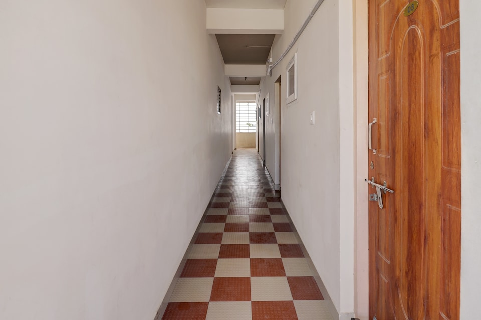 Hotel O PREETHI BOARDING & LODGING, Bommasandara Bangalore, Bangalore