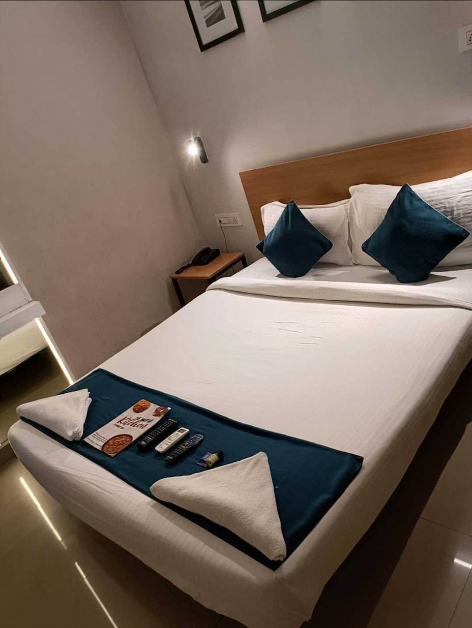 POP 81706B The Awa Hotel, Ruby Hospital Kolkata, Kolkata