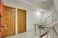 OYO 817063 Hotel HC South Crown