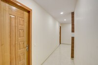 OYO 817063 Hotel HC South Crown