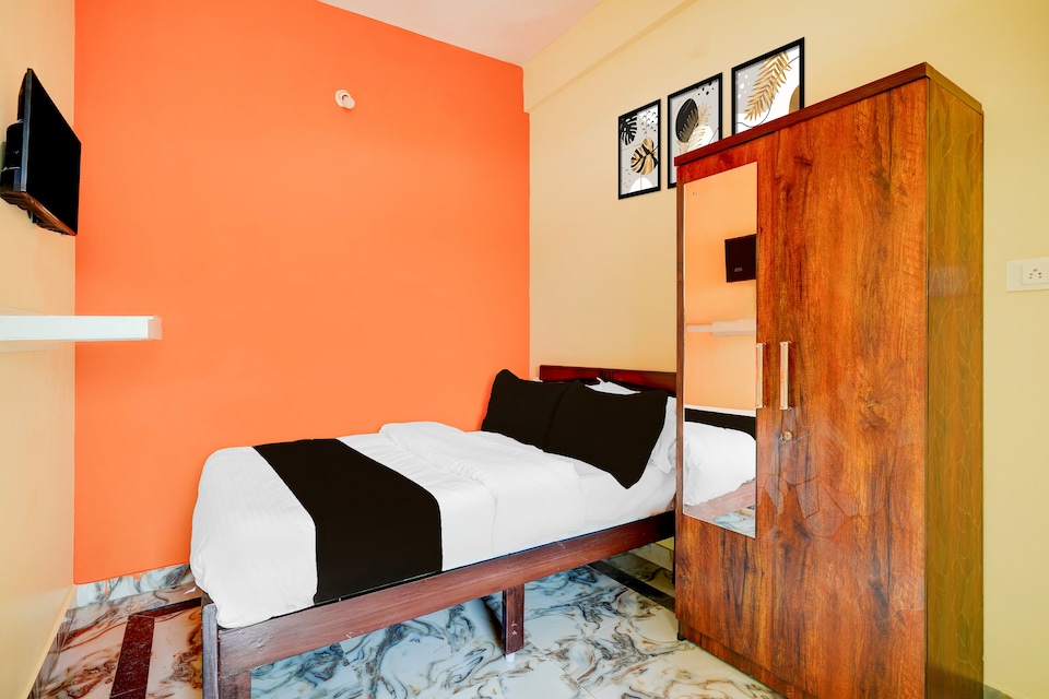 Hotel O Ramachandrapuram formerly known Nataraja Boarding & Lodging, Majestic Bangalore, Bangalore