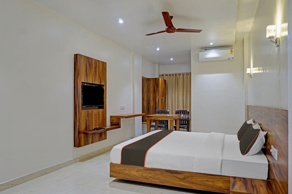 OYO Collection O Omkar Pride, Pune Camp, Pune