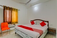 OYO Flagship Hotel Suraj , Banquet Hall & Restaurant